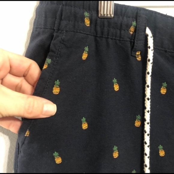 URBAN MAN Slim Pineapple Print Shorts - Picture 3 of 8